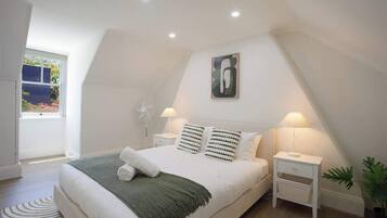 3 bedrooms, iron/ironing board, travel cot, free WiFi
