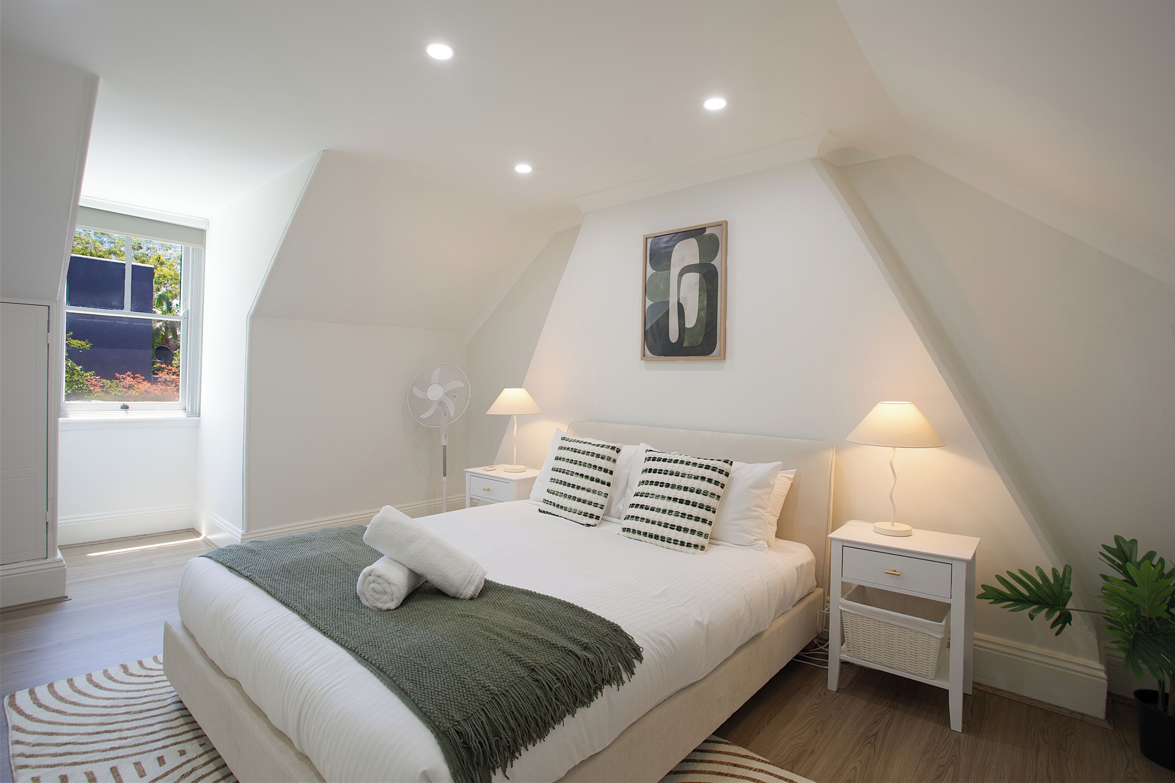 3 habitaciones, tabla de planchar con plancha y wifi gratis 