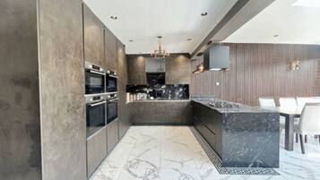 Microwave, oven, stovetop, dishwasher