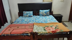 Basic Double Room, Pool View | Desk, laptop workspace, free WiFi - THE LAST RESORT (Tarikere)