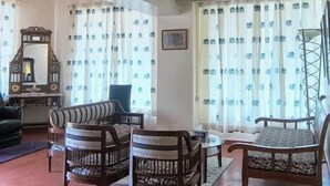 Gambar tidak terklasifikasi, 5 dari 17, tombol