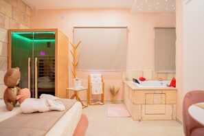 Luxury Suite, Balcony | Free WiFi - Roses Suite & Apartments  (Capurso)