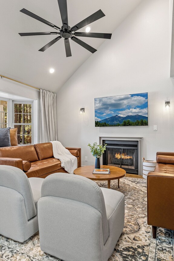 The Cozy Pines 4bd Tree House | Family-friendly W/bbq & Firepit + Deck Hangouts - Flagstaff, AZ