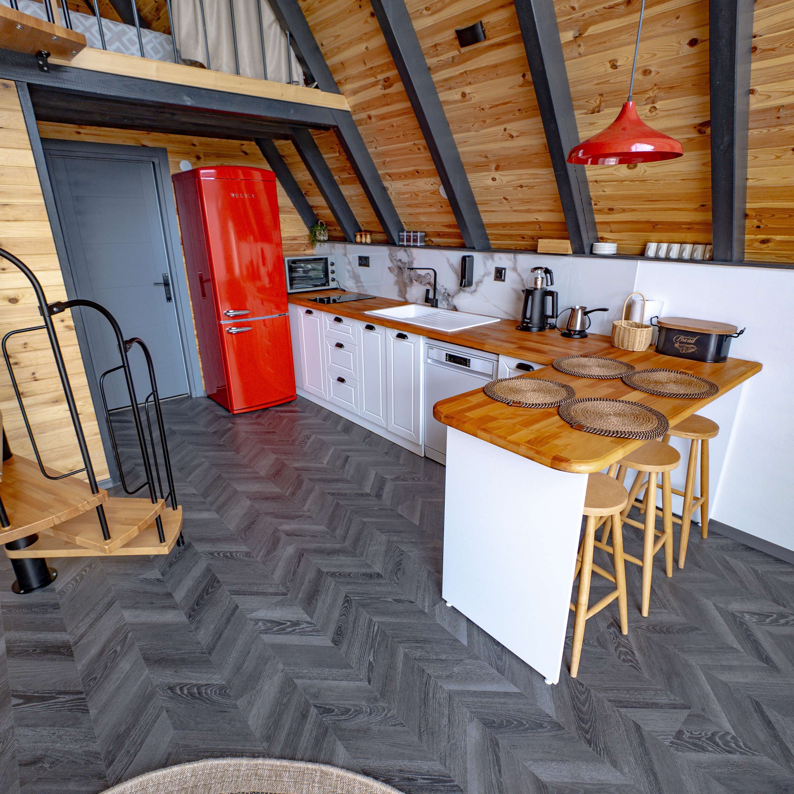 华丽套房, 泳池景观 | 私人厨房 | 迷你冰箱、炉灶、厨具/餐具