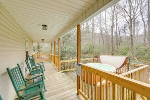 House (3 Bedrooms) | Interior - Play & Unwind! Home w/ Hot Tub in Maggie Valley (Maggie Valley)