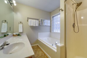 House (3 Bedrooms) | Interior - Play & Unwind! Home w/ Hot Tub in Maggie Valley (Maggie Valley)