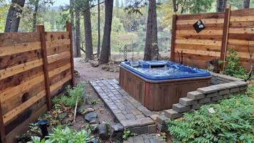 ุงูู
ูุดุฃุฉ ู
ู ุงูุฏุงุฎู