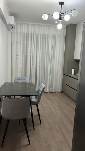 Dining - Apartamentul in inima orașului Chișinău (Chișinău)