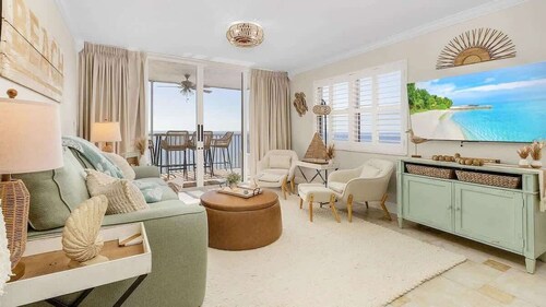Beach Villas #606 Gorgeous Beachfront Condo