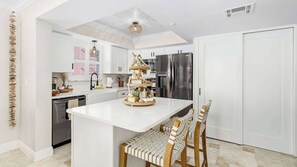 Coffee/tea maker, fridge, microwave, oven - Beach Villas #606 Gorgeous Beachfront Condo (Fort Myers Beach)
