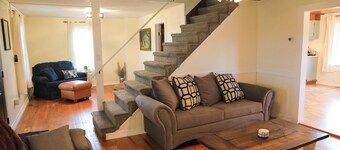 Charming 3-bedroom Farmhouse in Newport