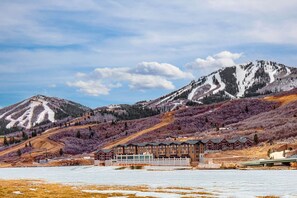 Exterior - Moose Mgmt-Point at Current: Pvt Hot Tub-3 Minutes to DV Skiing (Park City)