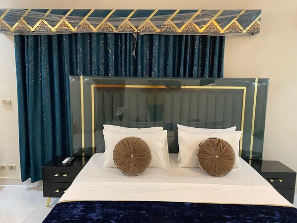 Deluxe Double Room, City View