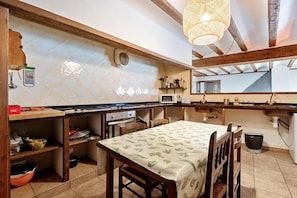 Private kitchen - Townhouse in Rojals (Montblanc)