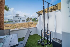 Outdoor dining - Designer maisonette 2 bedrooms • Terrace - Barbecue table - Fitness area (Chlorakas)