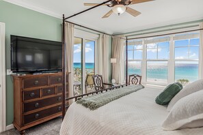 2 bedrooms, WiFi, bed sheets - Luxury Gulf-Front Escape at En Soleil, Two King Suites & Stunning Views (Panama City)