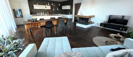 Smart TV, fireplace, books