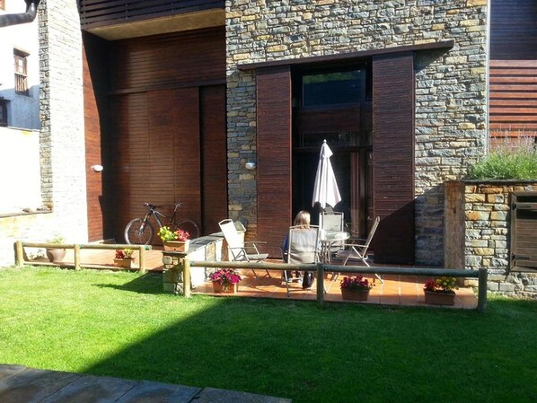 House | Exterior - Casa La Pica With Access to the Garden (Alins)