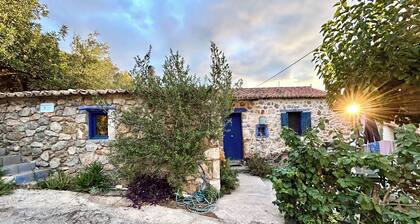 Happynest Leni, Greek flair, small country house, private pool, close to the beach