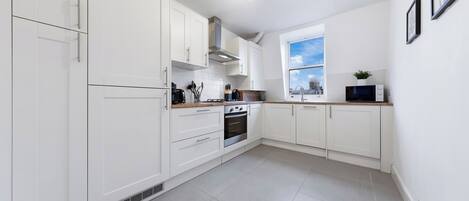 Microwave, oven, stovetop, dishwasher