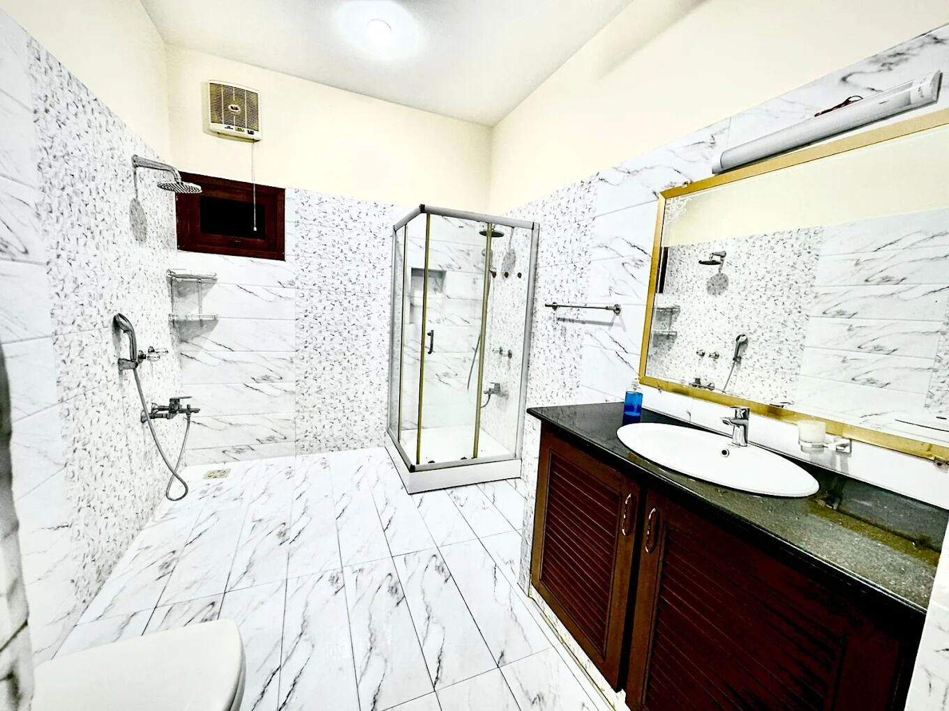 Deluxe Double Room, City View | Bathroom