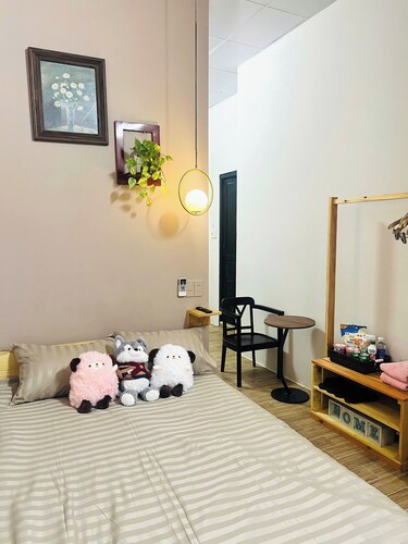 ConiHouse III Thong Dong