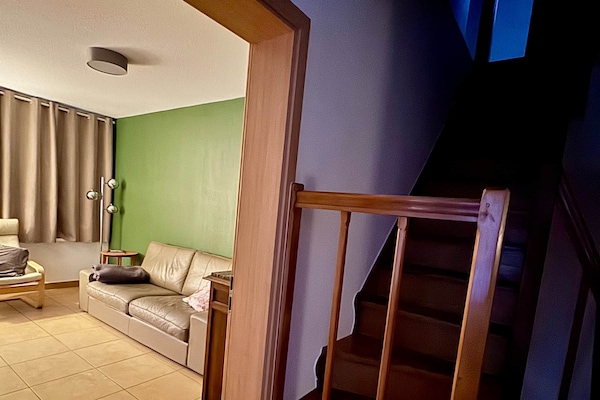 Couloir / salle jeux & lecture