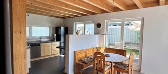 Comfortable vacation apartment with garden - right next to the children's farm
