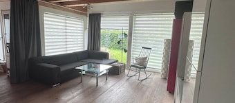 Comfortable vacation apartment with garden - right next to the children's farm