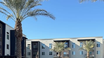 Piscine extérieure, piscine chauffée