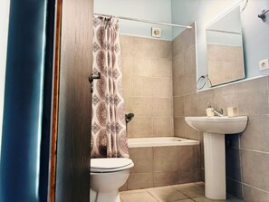 Hair dryer, towels, toilet paper - Minimalsit two bedroom home (C69R+W72 Paleloni, Greece)