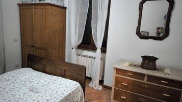 2 bedrooms, iron/ironing board, travel crib, bed sheets