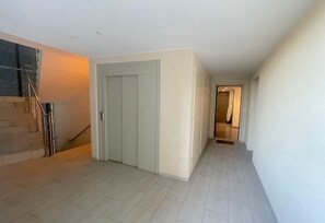 Interior - 3-room apartment for 6 people in Porticcio, 300m from beaches. Fully equipped. (PORTICCIO)