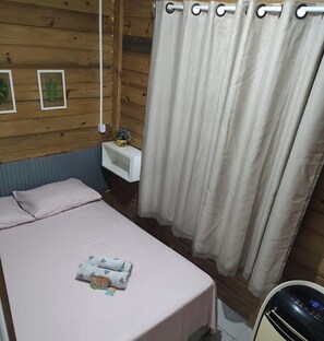 Internet, bed sheets - 2-bedroom house 850m from the beach, north of the island (Florianópolis)
