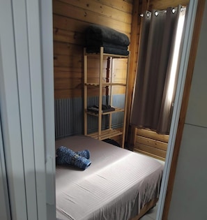 Internet, bed sheets - 2-bedroom house 850m from the beach, north of the island (Florianópolis)