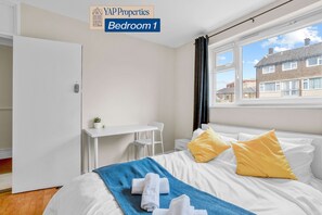 3 chambres, fer et planche à repasser, Wi-Fi, literie fournie