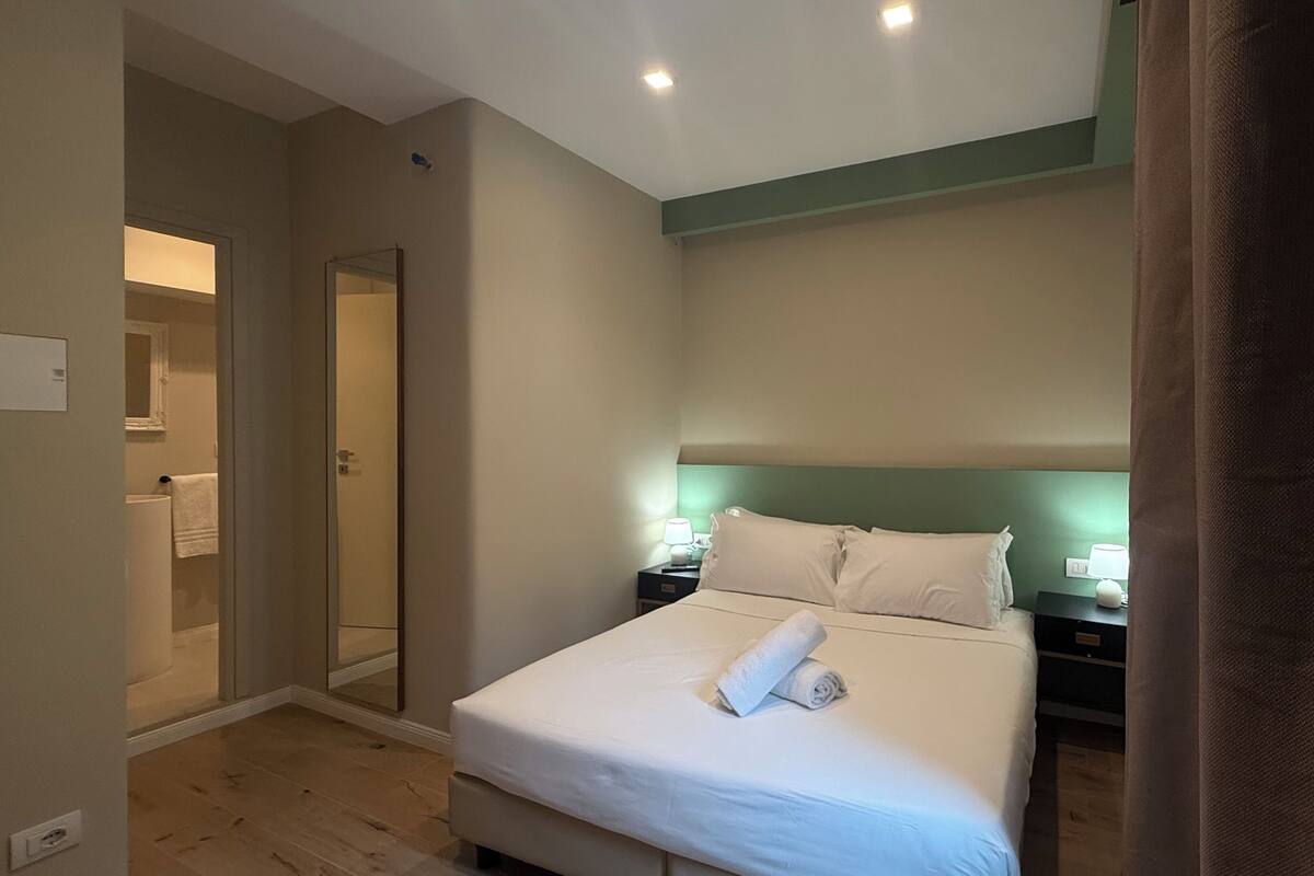 Basic Double Room, City View | Desk, blackout drapes, iron/ironing board, free WiFi