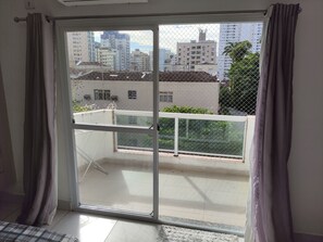 Unclassified image, 5 of 27, button - Entire apartment, cozy and well located. (São Vicente)