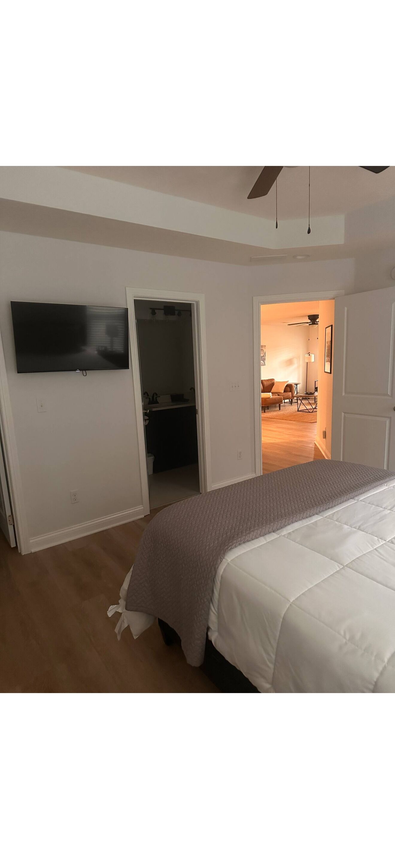 3 quartos, ferros/tábuas de passar roupa, Wi-Fi, roupa de cama