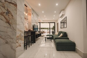 Interior - Luxury Apartment Moments from the Promenade (Sliema)