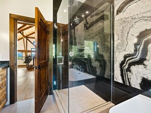 Shower, hair dryer, towels, soap - Magical Sunset and Vineyard Views (Santa Rosa)