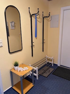 Interior - Your "home port" in Butjadingen - spacious family apartment with pool*sauna*dogs (Butjadingen)