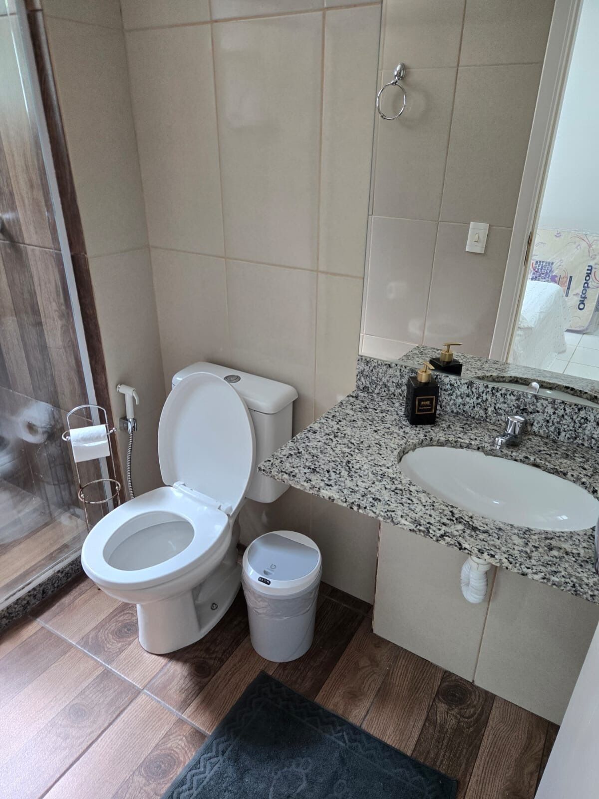 Ducha, papel higiénico