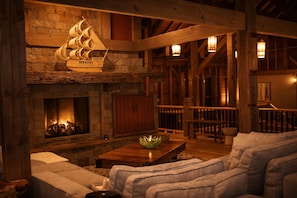 Interior - Moonrise Meadows: A Historic Mohawk Valley Retreat (Schenectady)