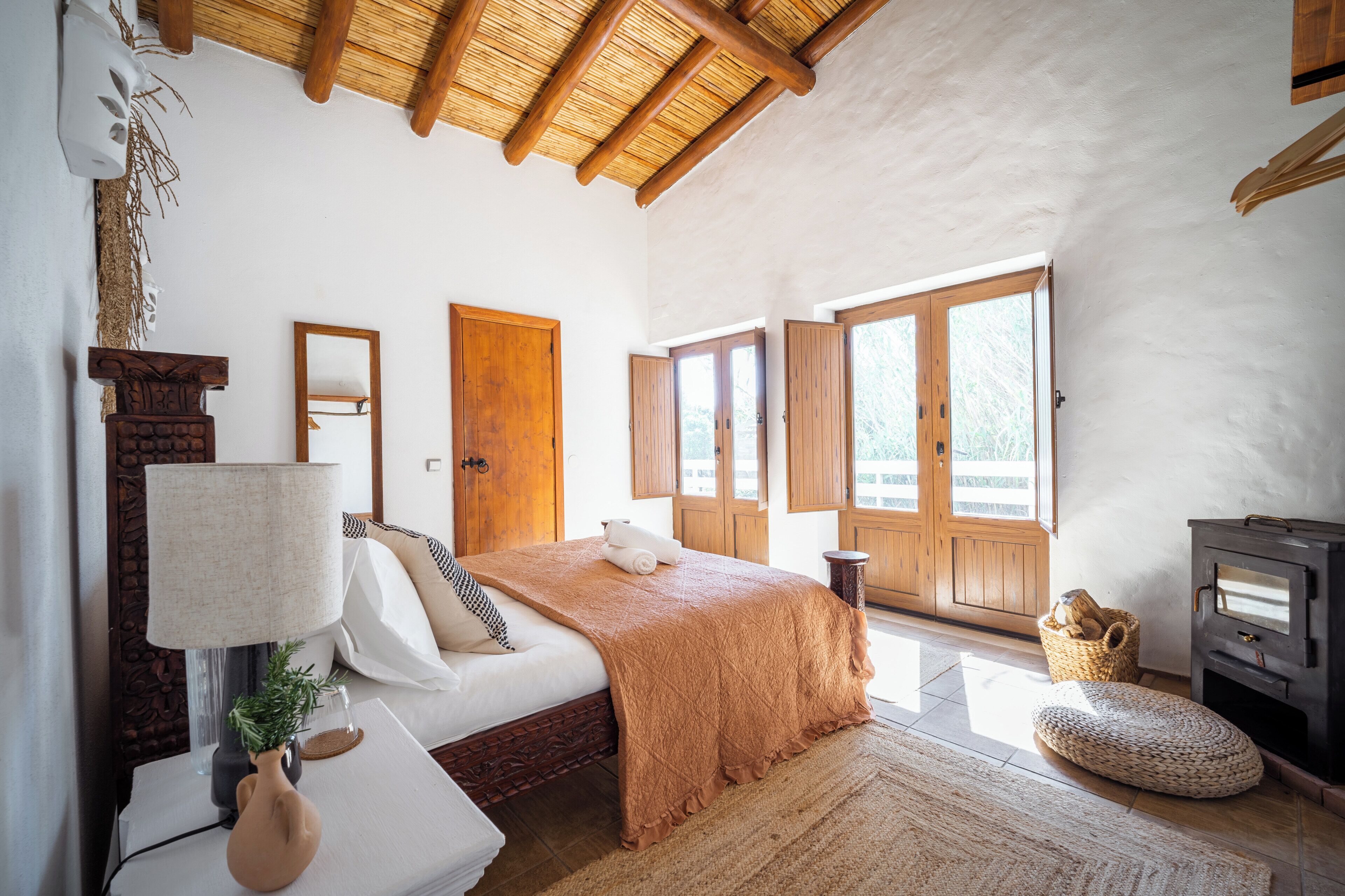 Desk, iron/ironing board, travel cot, free WiFi