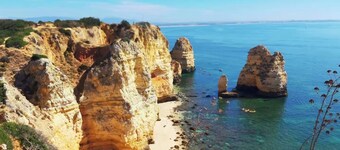 Wonderful 11-bedroom farmhouse in enchanting Lagos perfect for groups