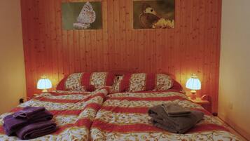 1 quarto, Wi-Fi de cortesia, roupa de cama