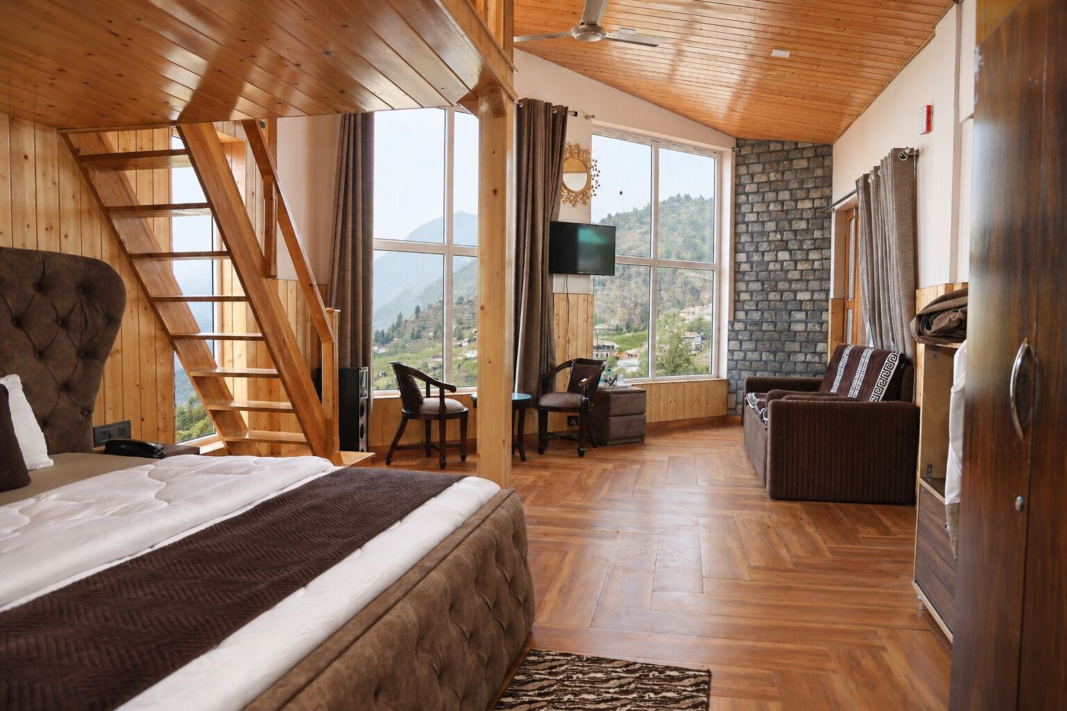 Family Room | In-room safe, desk, blackout curtains, iron/ironing board