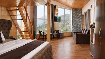 Familienzimmer | Zimmersafe, Schreibtisch, Verdunkelungsvorhänge, Bügeleisen/Bügelbrett