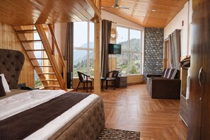 Family Room | In-room safe, desk, blackout curtains, iron/ironing board - Hotel Amadeus (Tehri)